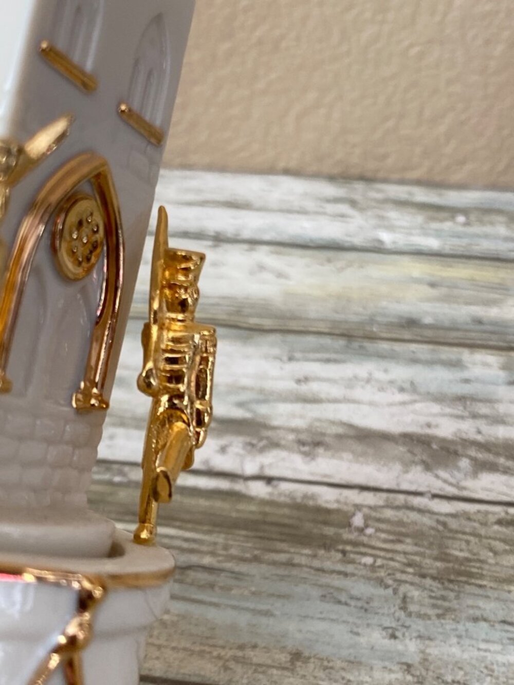 Lenox China Jewels Musical Castle Nutcracker Soldiers Gold Trim -No Box - Picture 7 of 14